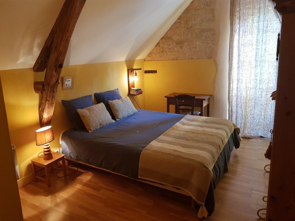 Bed and Breakfast Le Moulin De Jules Et Akasha à Murat Extérieur photo