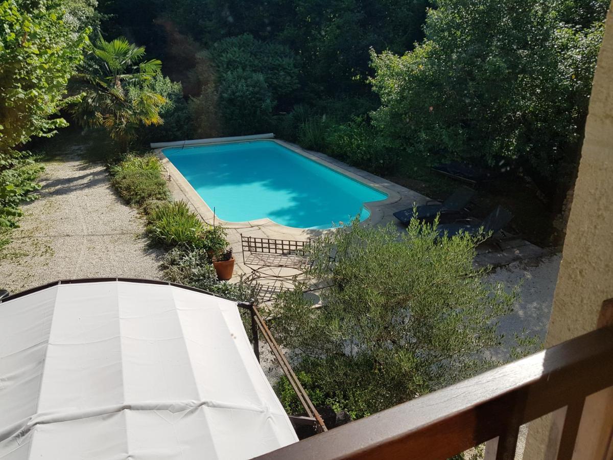 Bed and Breakfast Le Moulin De Jules Et Akasha à Murat Extérieur photo